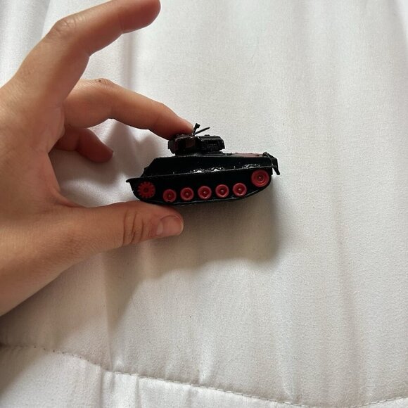 1995 Hasbro Inc Saban Red Black Camo Tank Wheels Vintage 90s - Picture 2 of 6